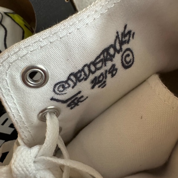 Converse Super Mario High-Top Sneakers size 11 - Artist hand painted! - Picture 7 of 9